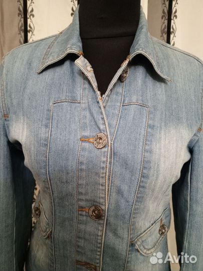 Джинсовая куртка