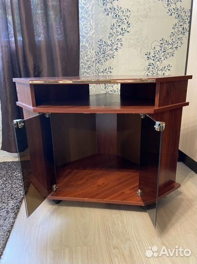 Тумба под телевизор