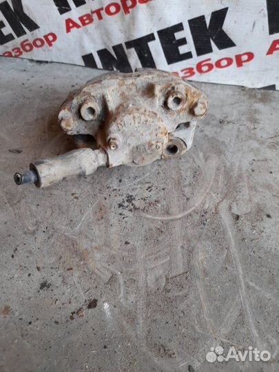 Суппорт передний левый Renault Symbol 2007