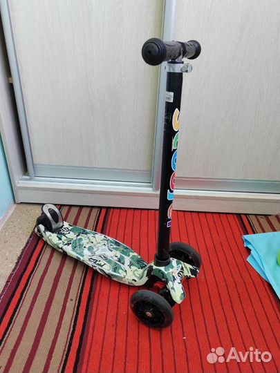Самокат детский трехколесный