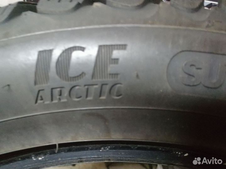 Goodyear UltraGrip Ice Arctic SUV 265/50 R20 111T