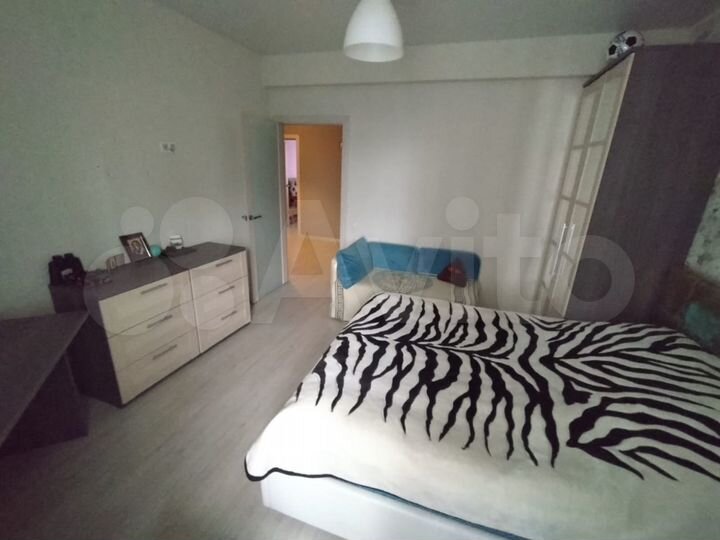 3-к. квартира, 95 м², 4/16 эт.