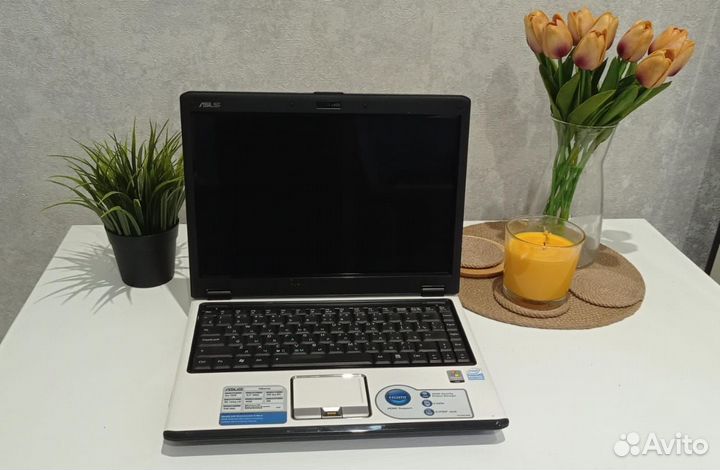 Ноутбук asus