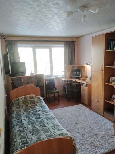 Доля в 2-к. квартире, 48 м², 2/5 эт.