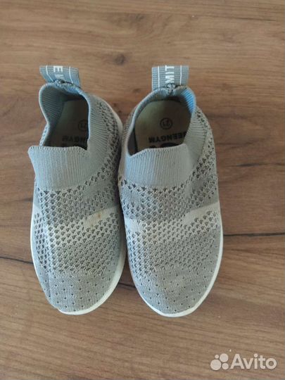 Кроссовки детские