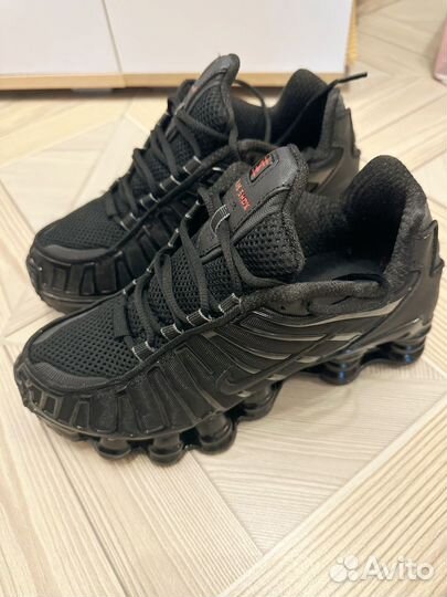 Кроссовки мужские 39