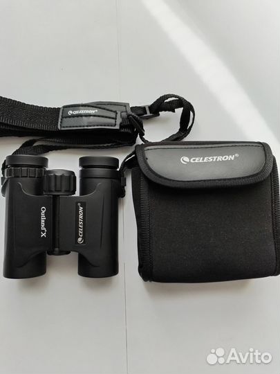 Сверхкомпактный бинокль Celestron Outland X 10x25