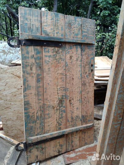 Амбарная старинная дверь