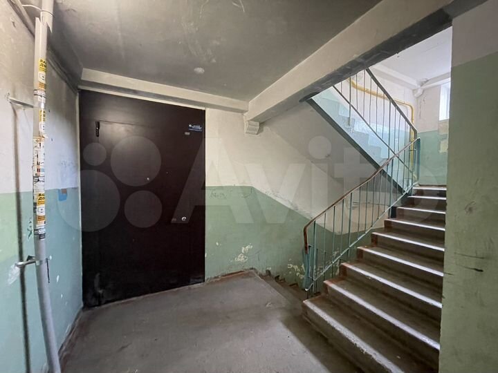 3-к. квартира, 52 м², 1/9 эт.