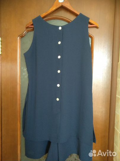 Продаю платье двойное с шортами как комбинезон б/у