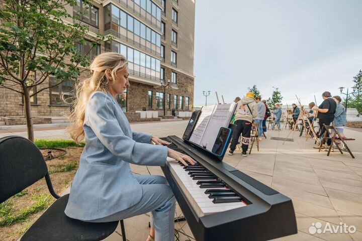 Пианистка на мероприятие