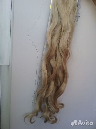 Прекрасные волосы на заколках