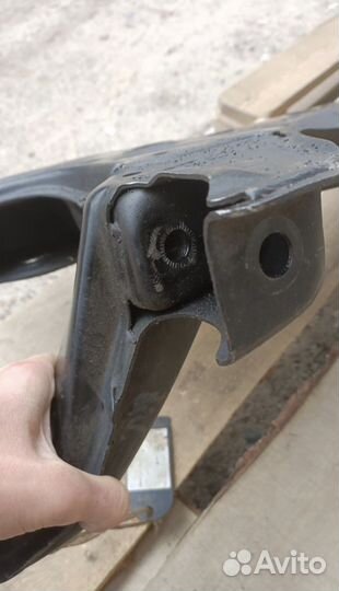 Подрамник toyota Corolla 120