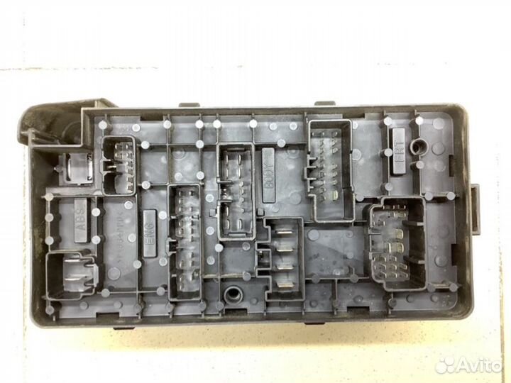 Блок предохранителей Chevrolet Lacetti седан F16D3