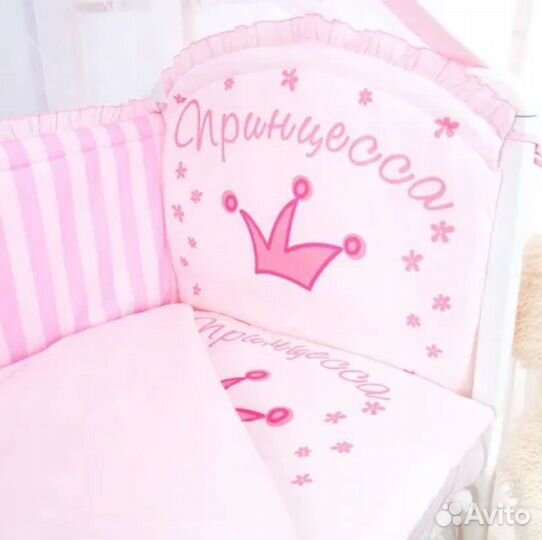 Комплект в кроватку с балдахином и держателем