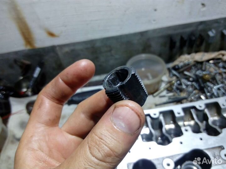 Мечик из пробки для ремонта заглушки гбц ваз2112