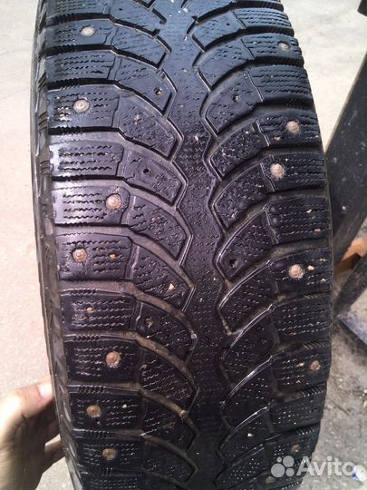 Bridgestone Blizzak Spike-01 205/65 R16 95