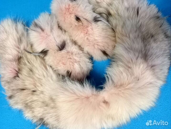 Воротник из натурального меха енота