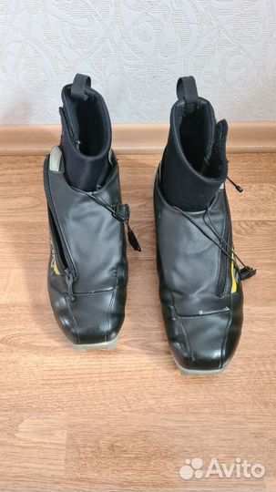 Лыжные ботинки salomon, классические