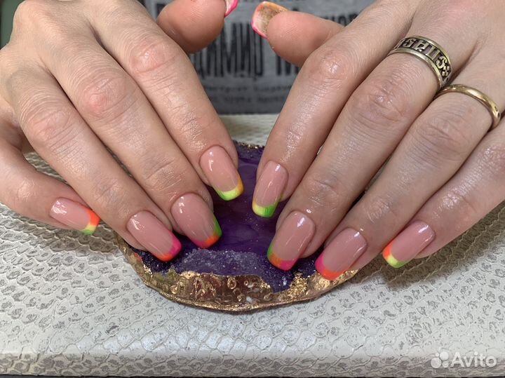 Маникюр, гель-лак, наращивание ногтей, укрепление