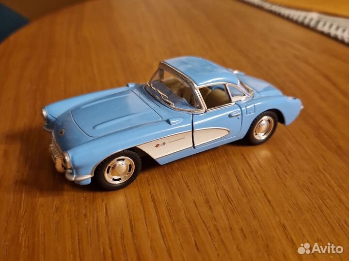Модель Chevrolet Corvette 1957