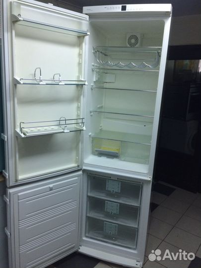 Холодильник Liebherr