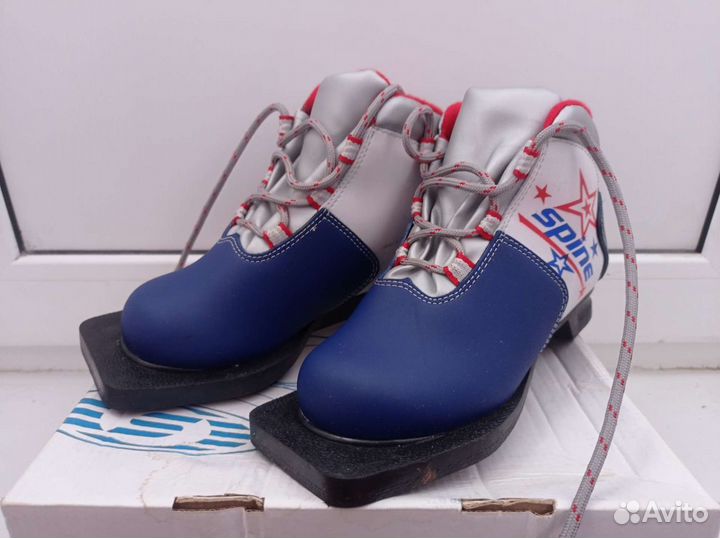 Лыжные ботинки детские spine