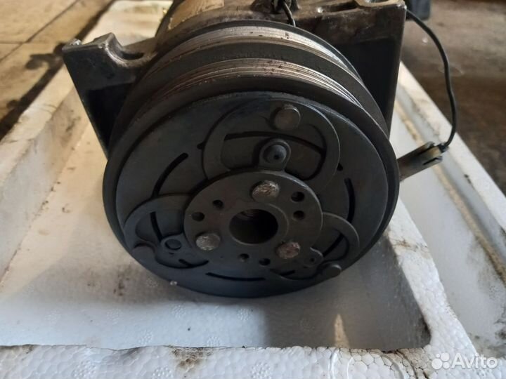 Компрессор кондиционера Volvo s40