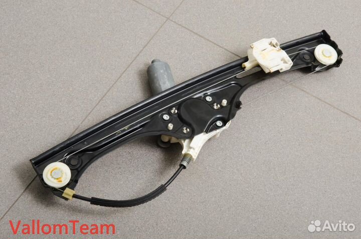 Лот X198-1 Моторчик стеклоподъемника правый задний