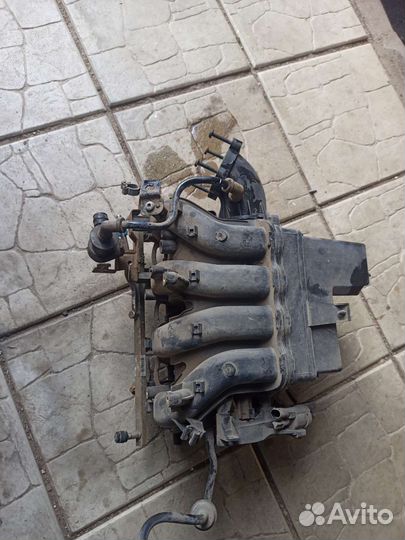 Впускной коллектор Опель Астра Н