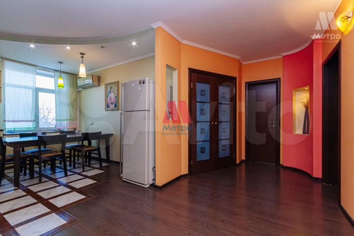 4-к. квартира, 109 м², 2/5 эт.