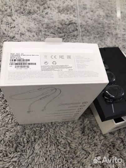 Коробка от оригинальных Beats X