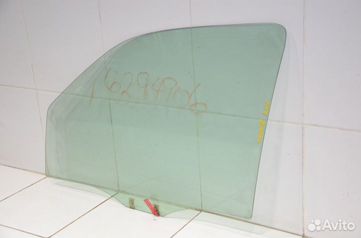 Стекло двери переднее левое Mazda Tribute EP3 2.3