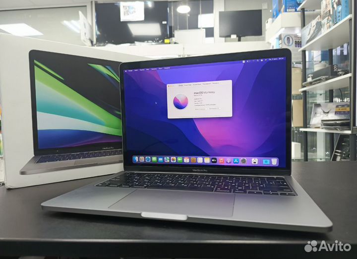 MacBook pro 13 2020 M1 256 гб Touch Bar