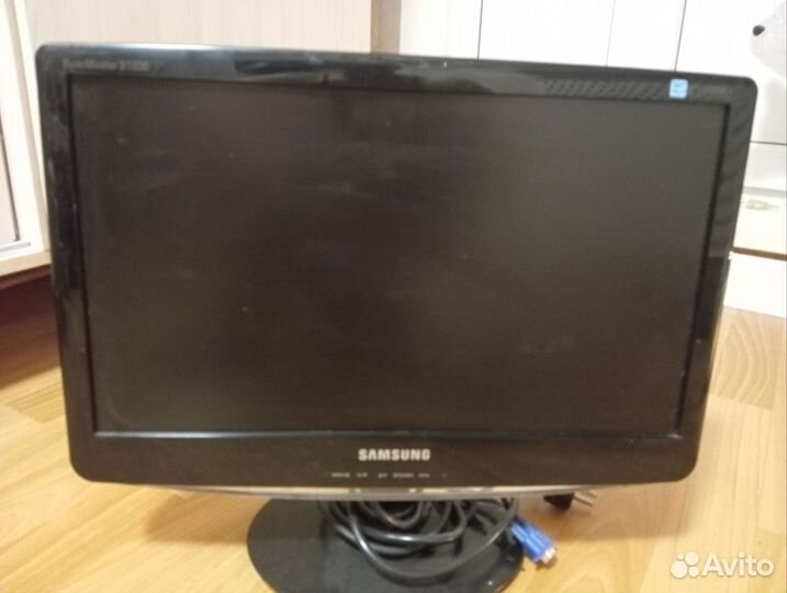 Монитор 19 дюймов широкоформатный