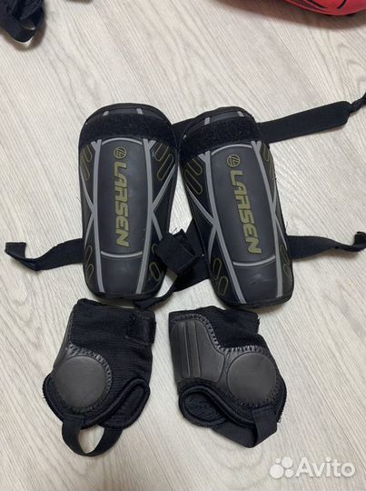 Щитки футбольные детские