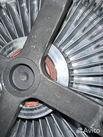 Вискомуфта вертилятора Паджеро 4