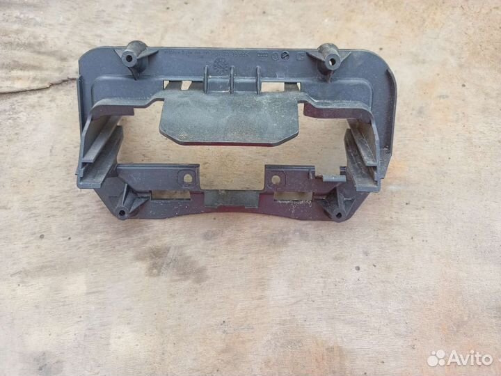 Кронштейн блока комфорта audi a4 b8 rest