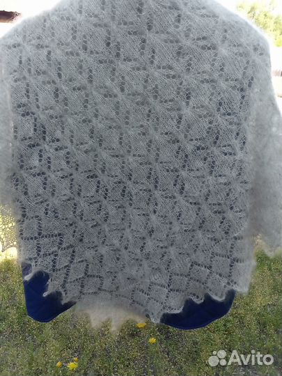 Пуховый ажурный платок