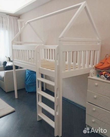 Детская кровать чердак