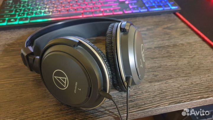 Студийные наушники audio technica