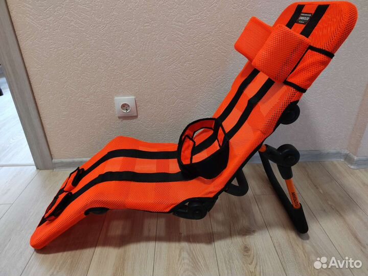 Шезлонг для купания