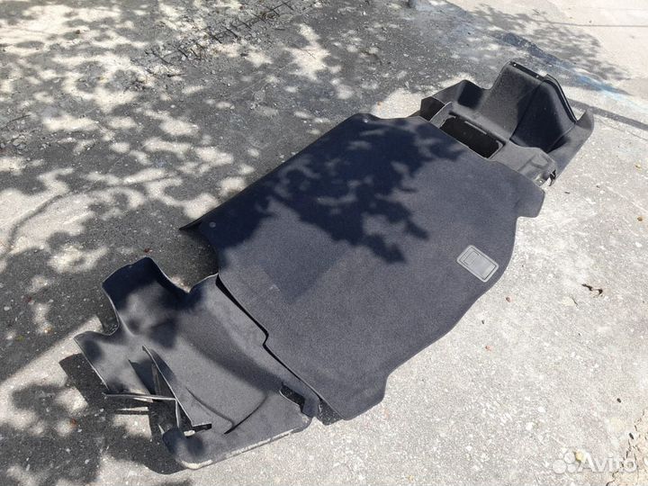 Обшивка багажника mercedes