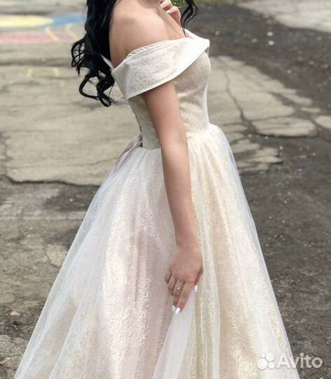 Вечернее платье