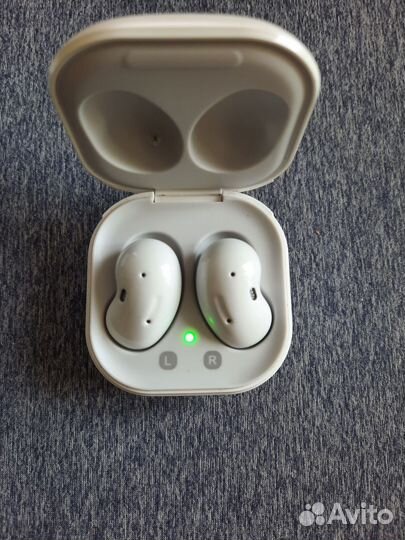 Беспроводные наушники samsung buds live