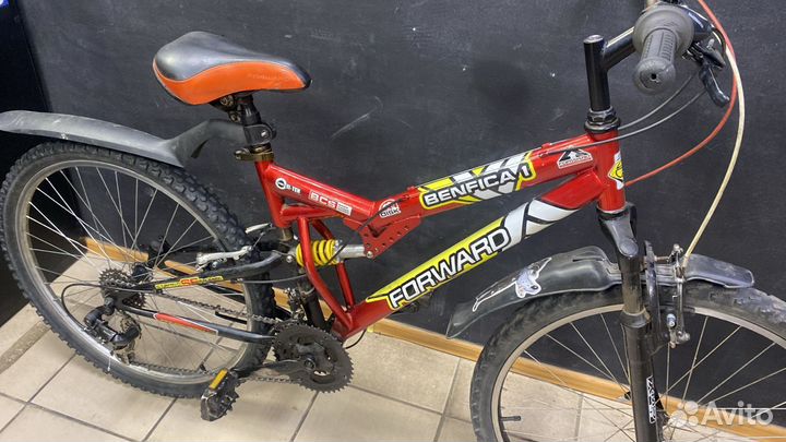 Велосипед Forward Benfica. колеса 26. скоростей 18
