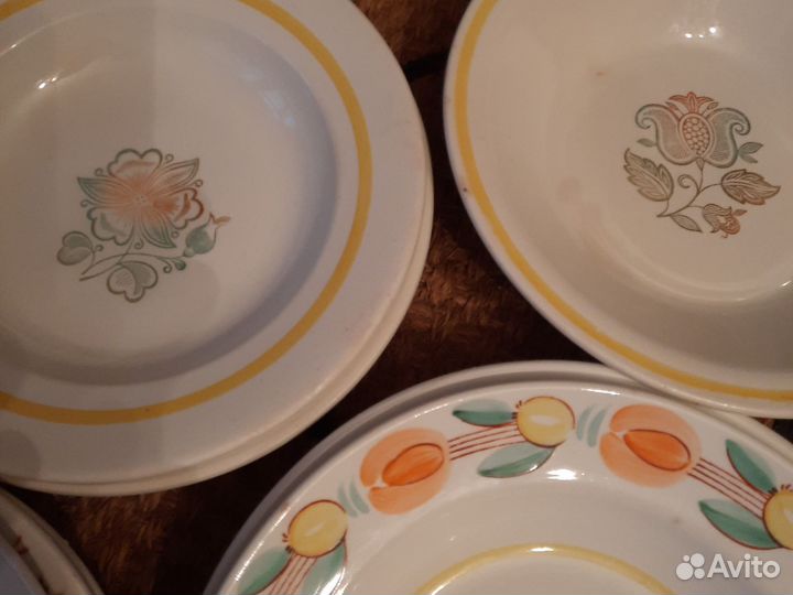 Глубокие обеденные тарелки