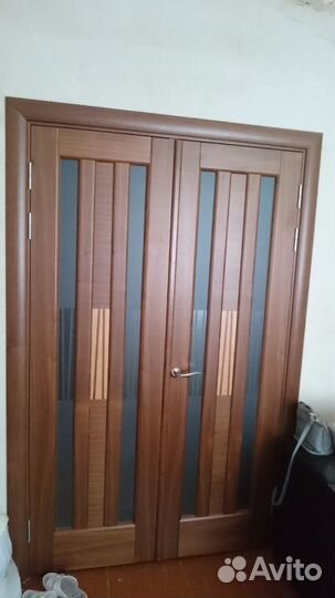 Дверное полотно 90 см,массив дерева/шпон