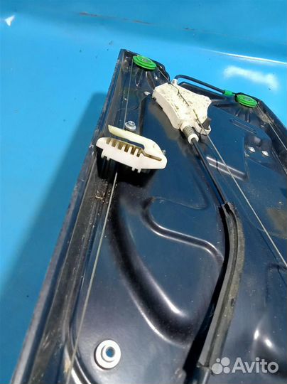 Стеклоподъемник электр. передний правый Land Rove