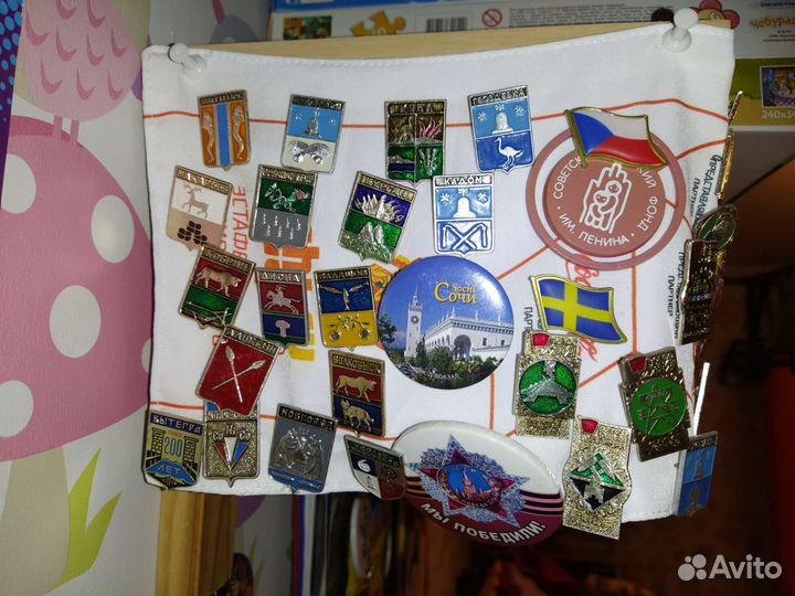 Коллекция значков и медалей